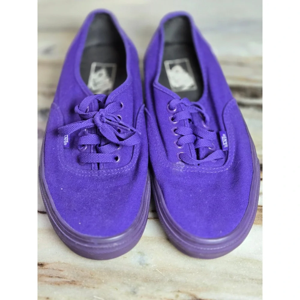 Vans Authentic Lo Pro Purple Monochromatic Canvas Sneakers Mens 7.5‎ Womens 9